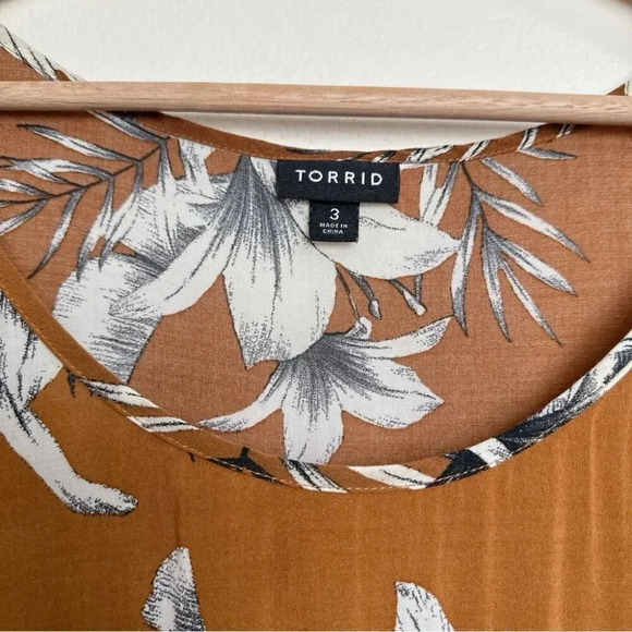 Torrid Womens 3X Hi Low Charlis Floral  Tank - Picture 8 of 13